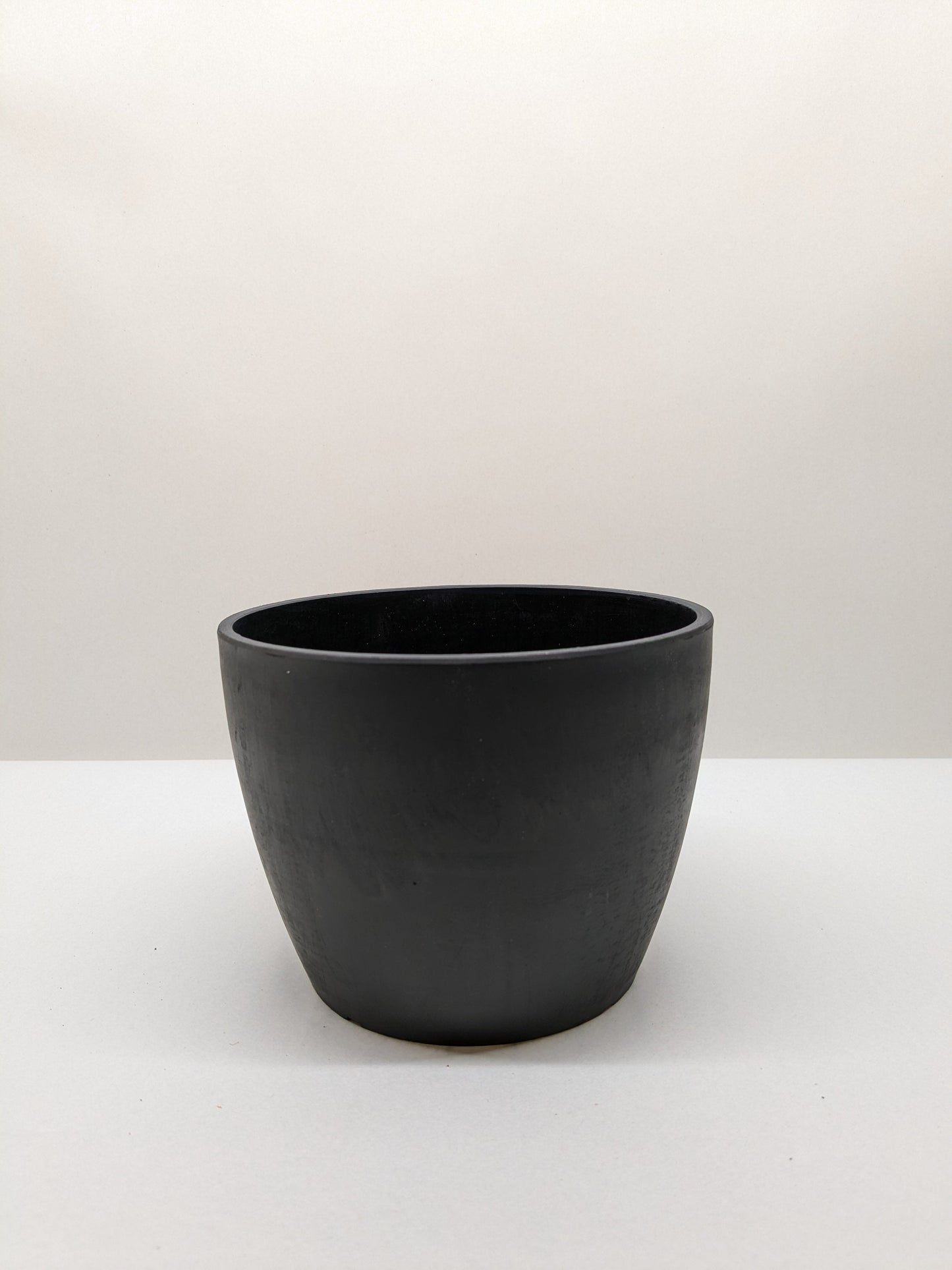 Black and Terra Cotta Eco Pots